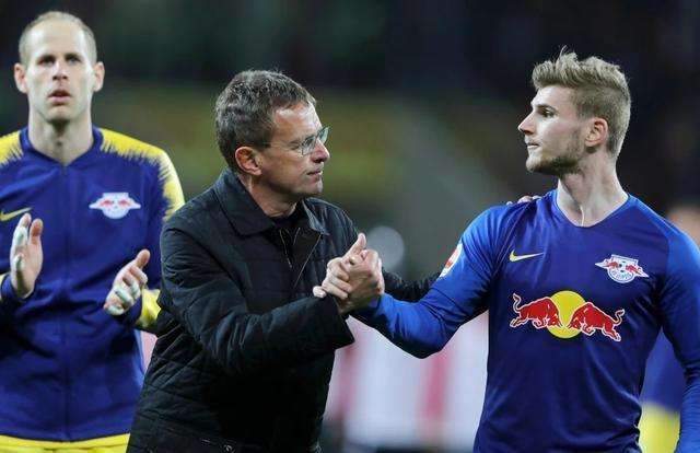 记者：马奎尔、德利赫特、谢什科缺席今日曼联训练（记者称马奎尔、德利赫特、谢什科未出席曼联今日训练）