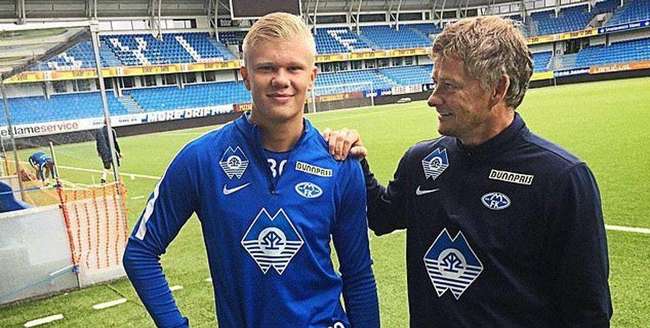 英超战报：亚当斯中圈吊门，勒菲传射，桑德兰3-2伯恩茅斯（英超快讯：亚当斯中圈吊射，勒菲传射建功，桑德兰3-2伯恩茅斯）