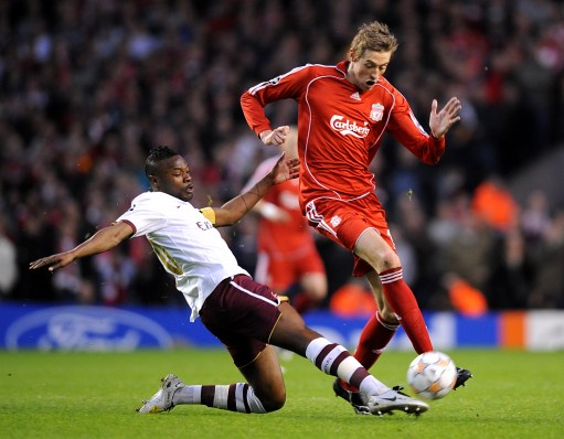 攻击方式似曾相识，皇社球迷骂屡次出格的苏契奇有唐氏综合征（攻击方式再现，皇社球迷以唐氏综合征侮辱屡次出格的苏契奇）