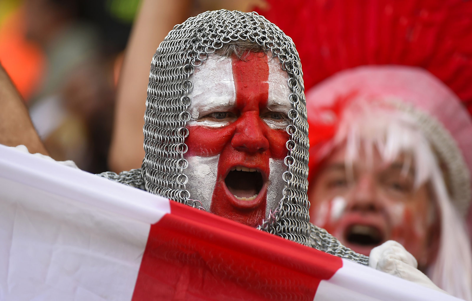 劳塔罗进球后比出A字，把进球献给受伤的前队友阿什拉夫（劳塔罗破门后比出“A”手势，将进球献给受伤的前队友阿什拉夫）