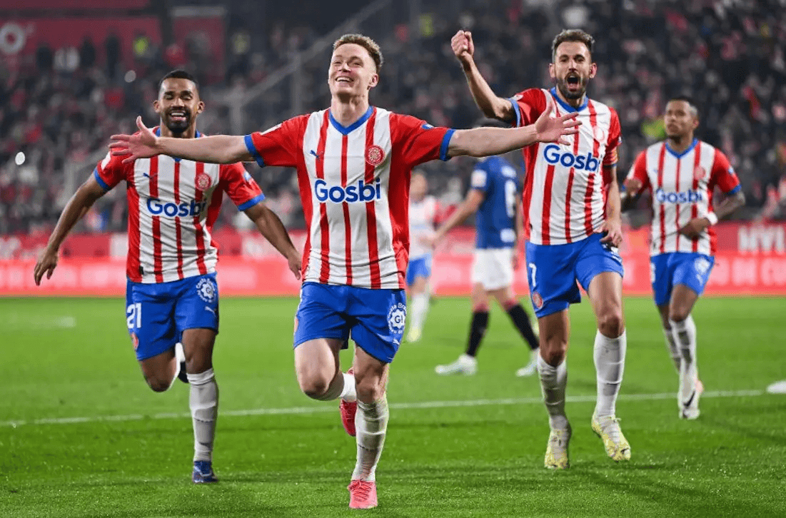 卡恩：阿森纳第一个进球是犯规；拜仁的经历于我已是过往（卡恩：阿森纳首球应判犯规，我与拜仁已成过往）