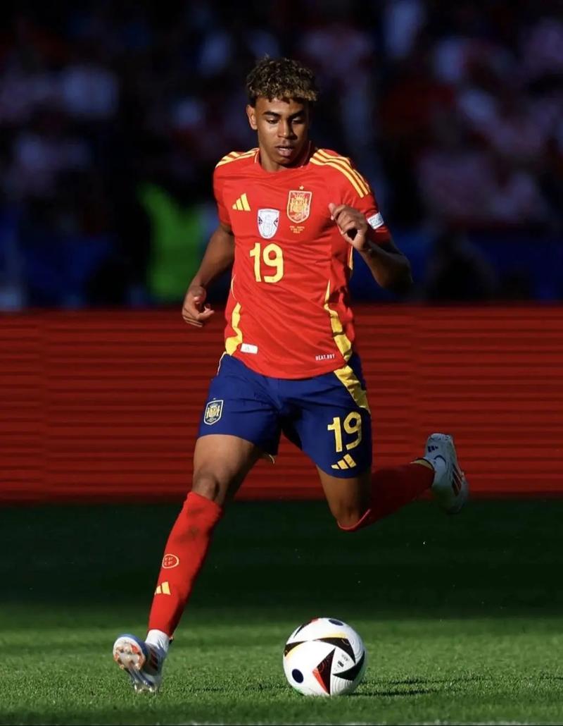 意媒：尤文和那不勒斯有意在冬窗引进塞瓦略斯，但皇马不卖（意媒称尤文与那不勒斯计划冬窗引进塞瓦略斯，皇马拒售）