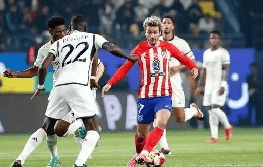 毛罗：尤文后防缺乏领袖，斯帕莱蒂应让他们展现个性成为领袖（毛罗：尤文防线缺少领袖，斯帕莱蒂应鼓励球员释放个性成长为领军者）