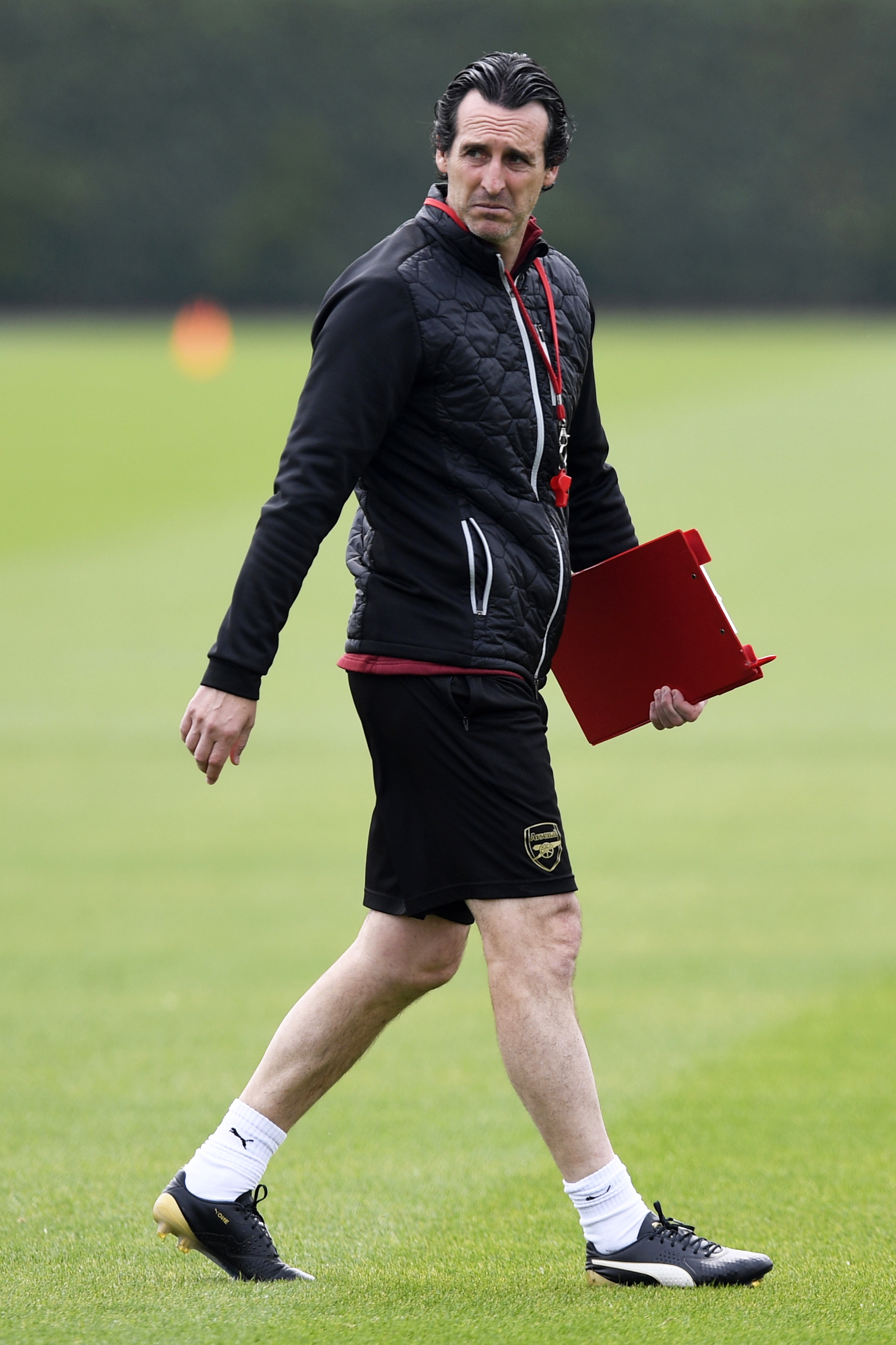 罗体：邓弗里斯、达米安等5名球员今日在国米基地进行康复（罗体：邓弗里斯、达米安等5将今日在国米基地恢复训练）